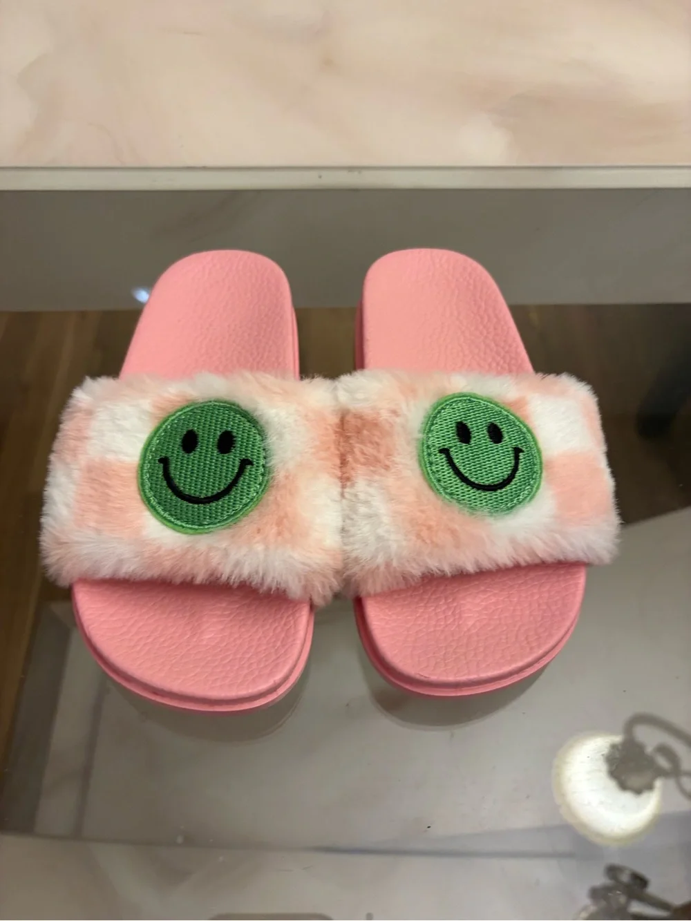 Women's Pink Faux Fur Slide Sandals Smiley Face Patches Slip On Size 1-3